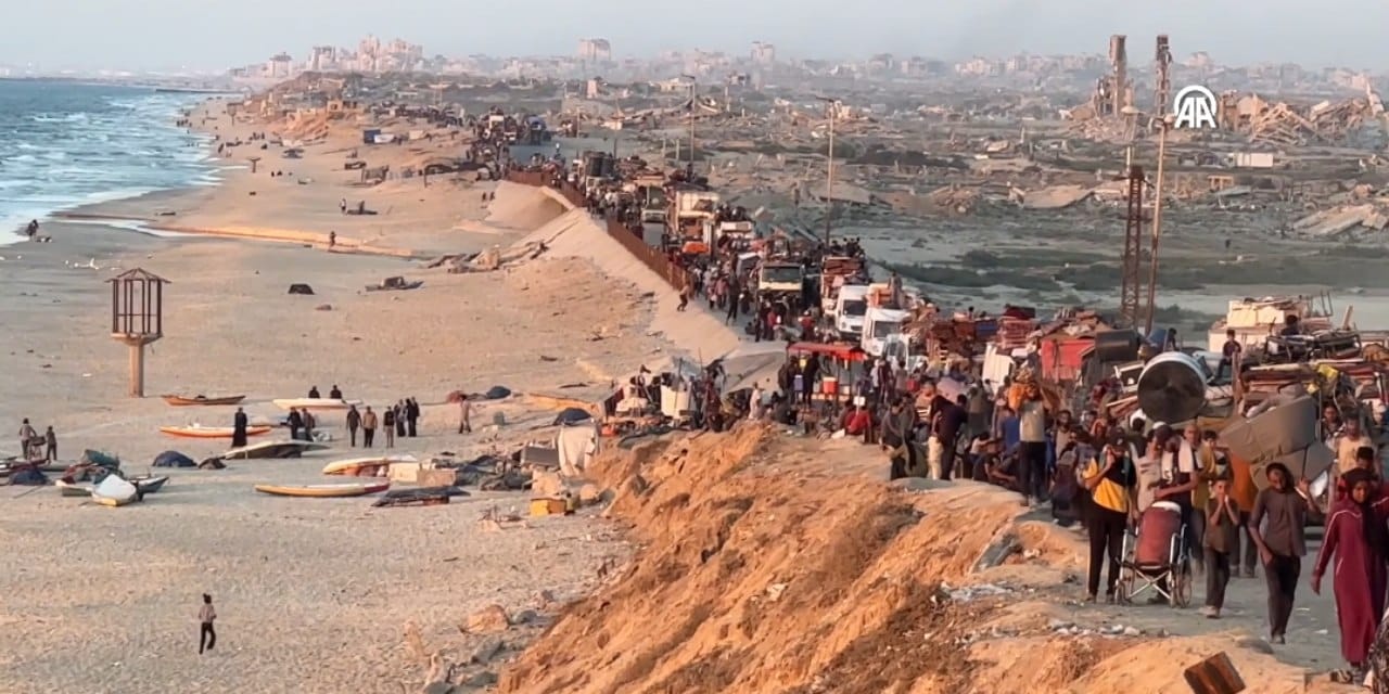 gazzede insanlik drami bombalarin arasindan zorunlu goc IQTyyvfP
