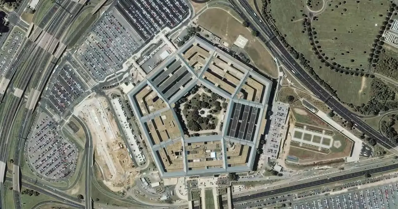 trump savunma bakanligini savas bakanligi yapiyor QXCSUGcK