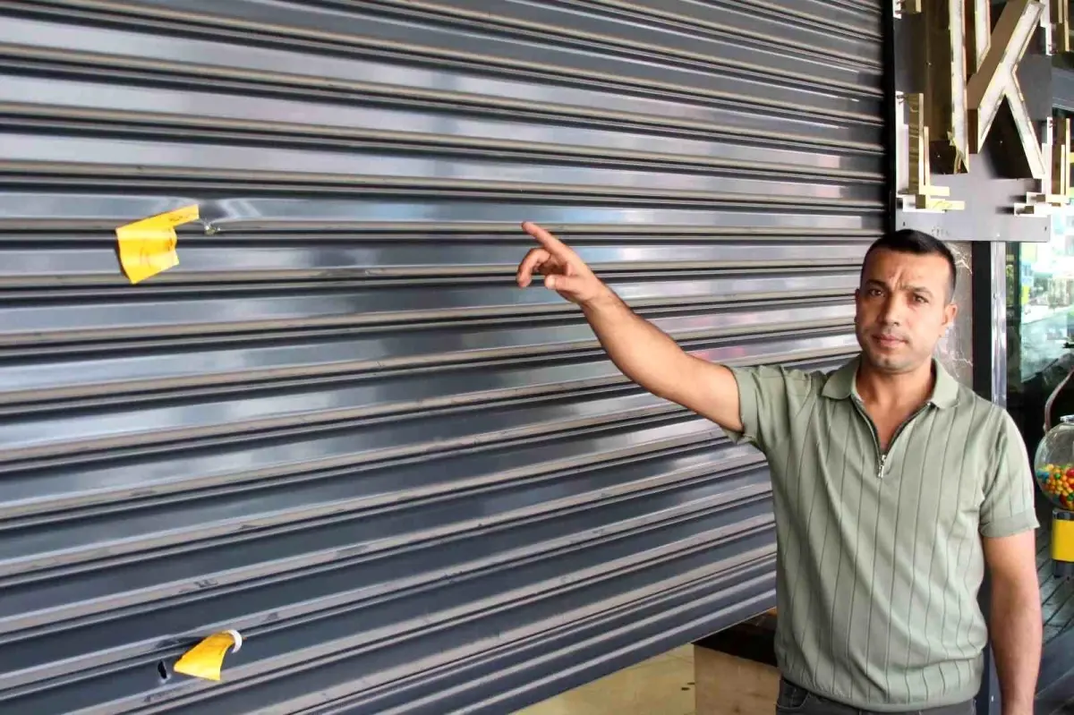 adanada tatliciya yonelik harac tehdidi ve silahli saldirilar Zljj5OM6.jpg