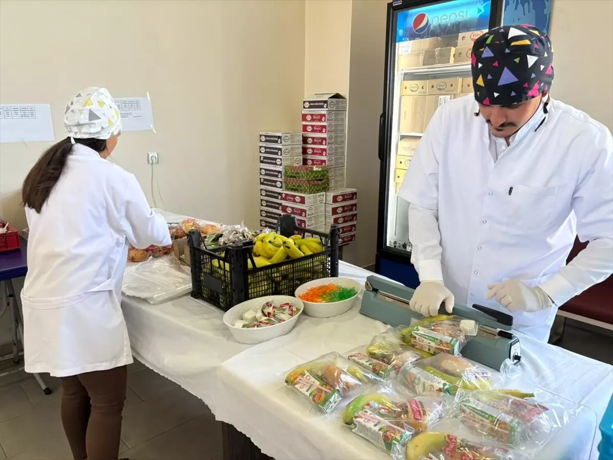 arguvanda ogrencilere gida destegi UEysIr8l.jpg