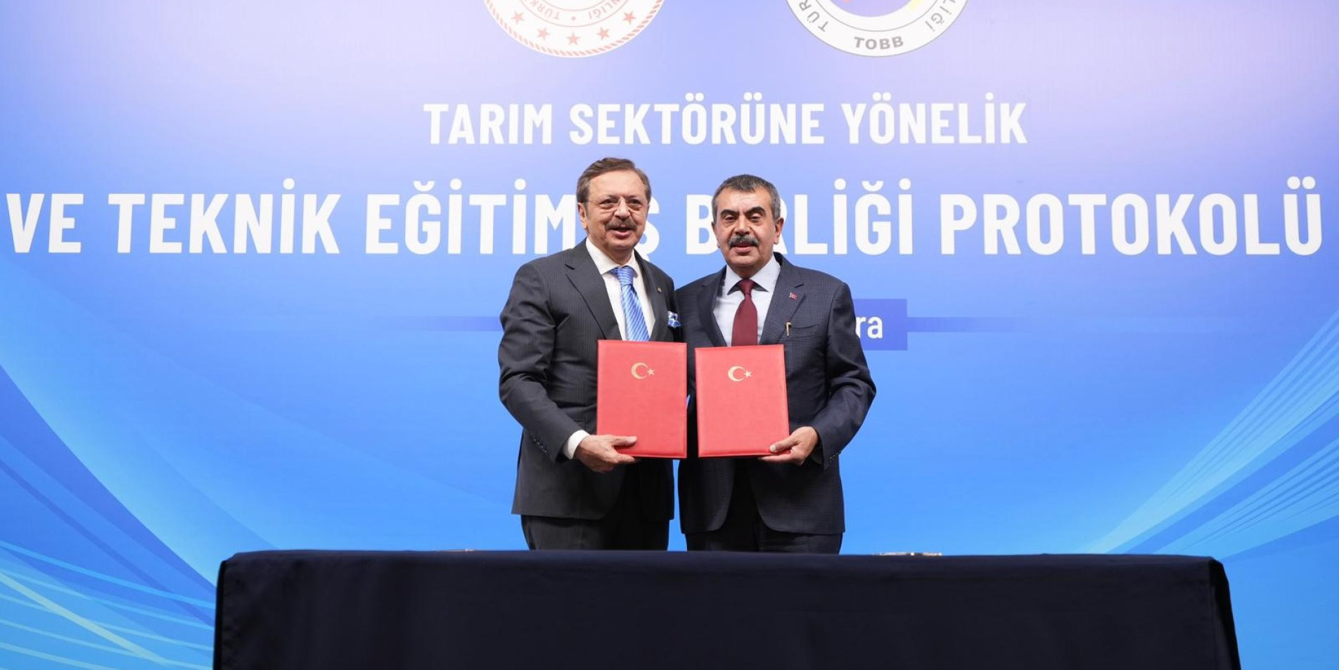 tekin tobb turkiye egitim meclisi toplantisinda OGG2TNxj.jpg