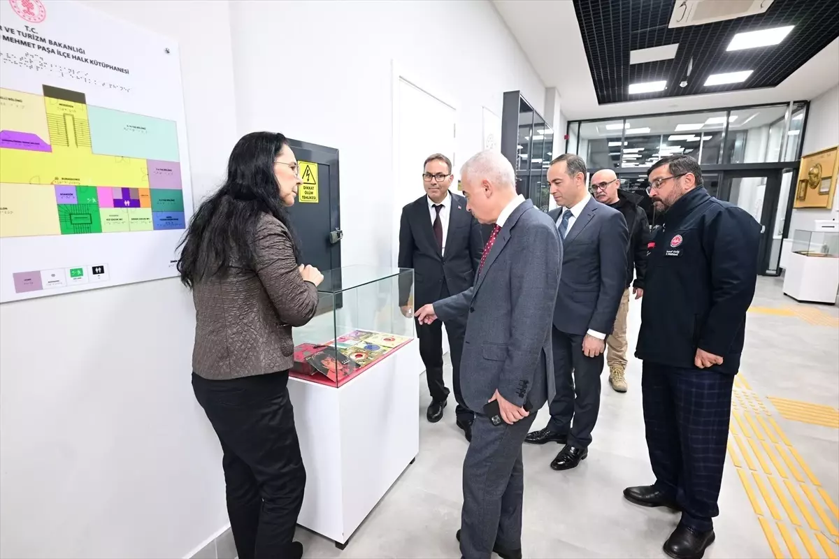 vali ugur turandan halk kutuphanesine ziyaret ze94fjid