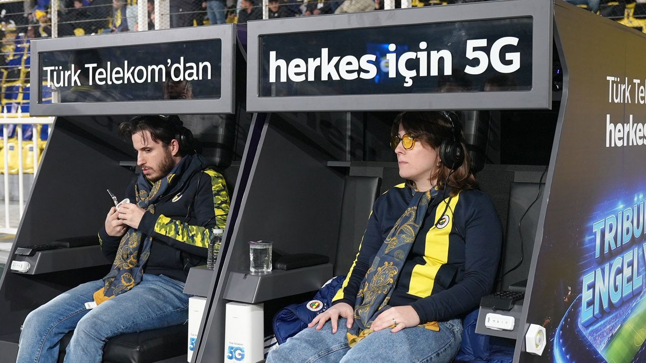 turk-telekomdan-dunyada-ilk-gorme-engelli-taraftarlar-icin-5g-destekli-tribun-NX9JA5Lz.jpg