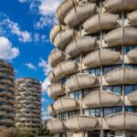 Evlere balkon yerine beton yaprak yaptilar uUTBbnID